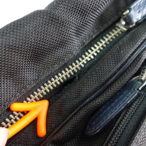 TUMI Bag Adult Black Briefcase Document Purse Japanese Messenger Nylon Business - Picture 10 of 16